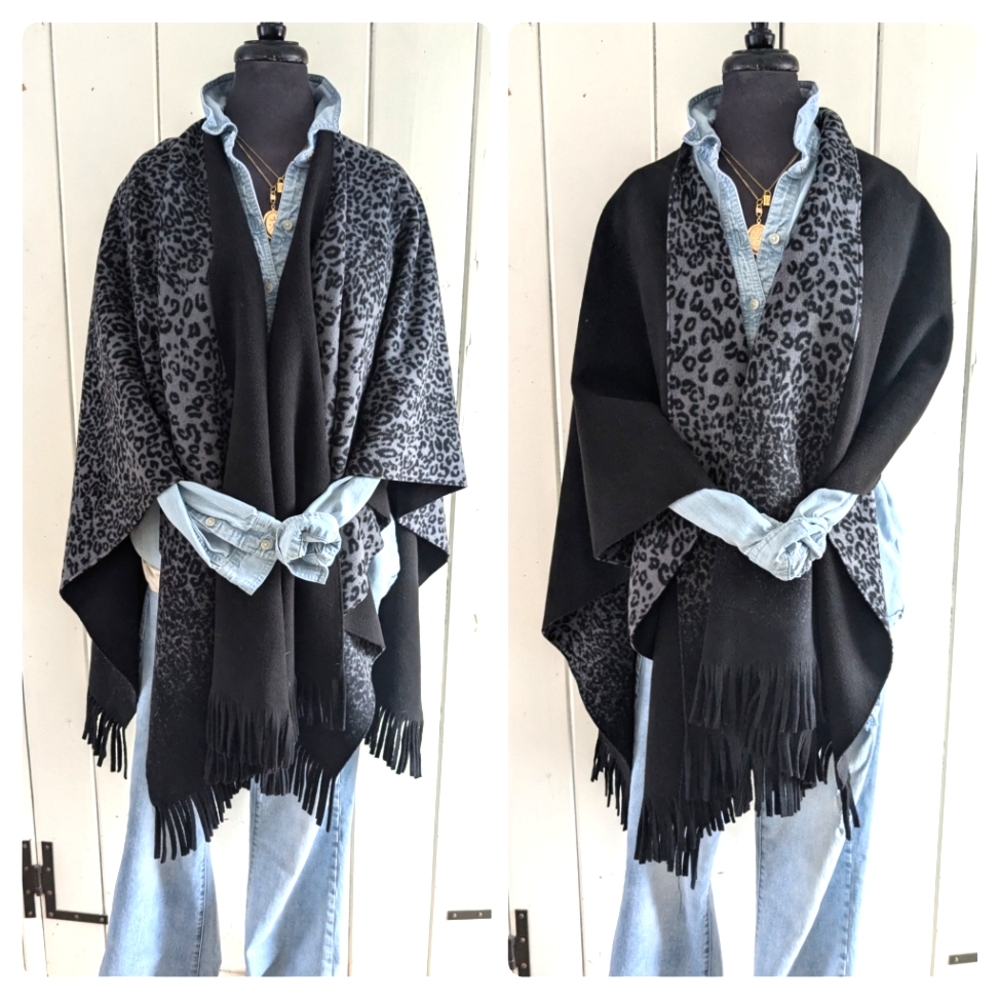 Rachel Roy Reversible Black Leopard Print Poncho one size